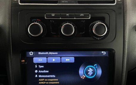 Volkswagen Touran III, 2011 год, 850 000 рублей, 22 фотография