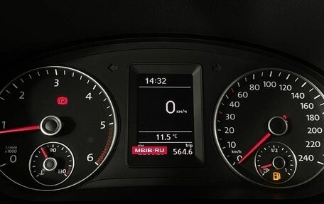 Volkswagen Touran III, 2011 год, 850 000 рублей, 21 фотография