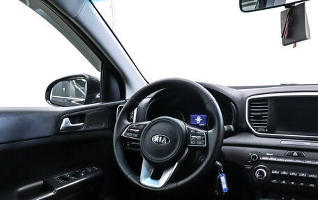 KIA Sportage IV рестайлинг, 2020 год, 2 420 000 рублей, 20 фотография