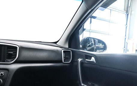 KIA Sportage IV рестайлинг, 2020 год, 2 420 000 рублей, 22 фотография