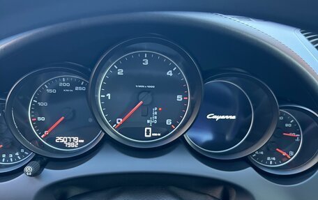 Porsche Cayenne III, 2011 год, 2 390 000 рублей, 7 фотография