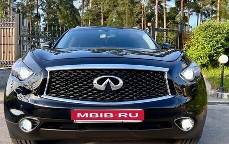 Infiniti FX II, 2013 год, 2 350 000 рублей, 2 фотография