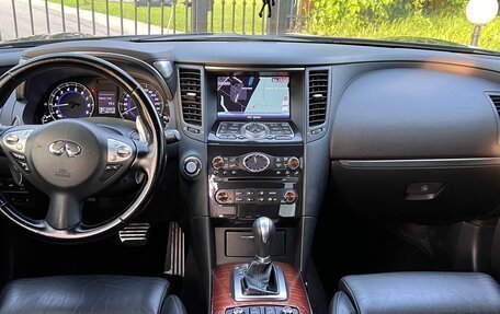 Infiniti FX II, 2013 год, 2 350 000 рублей, 17 фотография