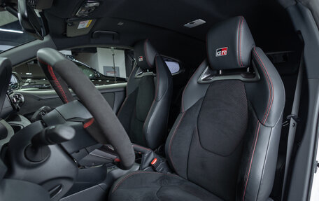 Toyota Yaris, 2024 год, 6 490 000 рублей, 11 фотография