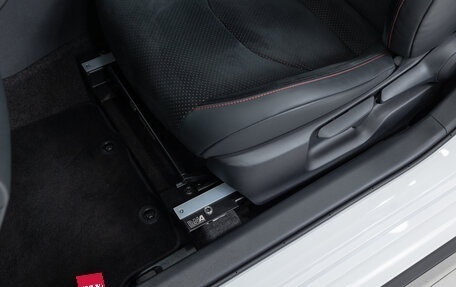 Toyota Yaris, 2024 год, 6 490 000 рублей, 12 фотография