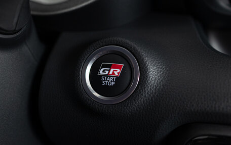 Toyota Yaris, 2024 год, 6 490 000 рублей, 18 фотография