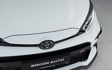 Toyota Yaris, 2024 год, 6 490 000 рублей, 27 фотография