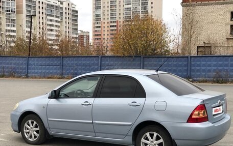 Toyota Corolla, 2004 год, 650 000 рублей, 4 фотография
