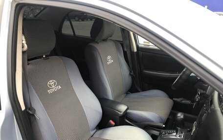 Toyota Corolla, 2004 год, 650 000 рублей, 8 фотография