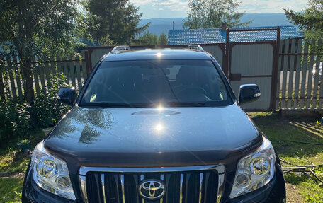 Toyota Land Cruiser Prado 150 рестайлинг 2, 2012 год, 3 300 000 рублей, 32 фотография