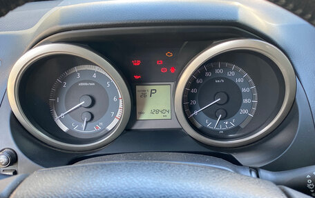 Toyota Land Cruiser Prado 150 рестайлинг 2, 2012 год, 3 300 000 рублей, 35 фотография