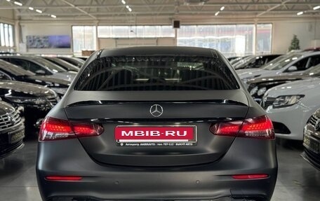 Mercedes-Benz E-Класс, 2021 год, 3 250 000 рублей, 5 фотография