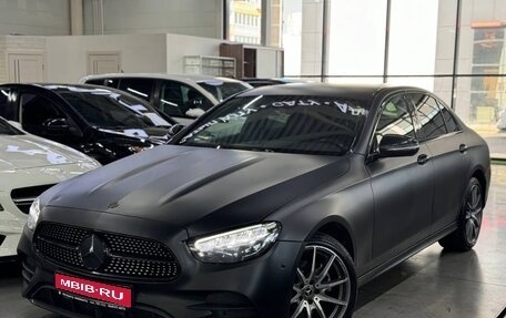 Mercedes-Benz E-Класс, 2021 год, 3 250 000 рублей, 1 фотография