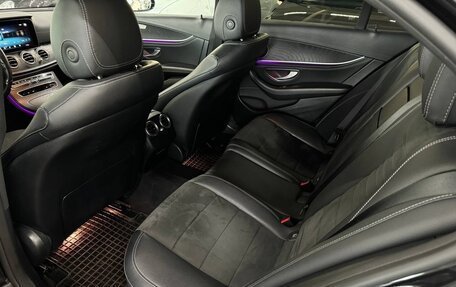 Mercedes-Benz E-Класс, 2021 год, 3 250 000 рублей, 25 фотография