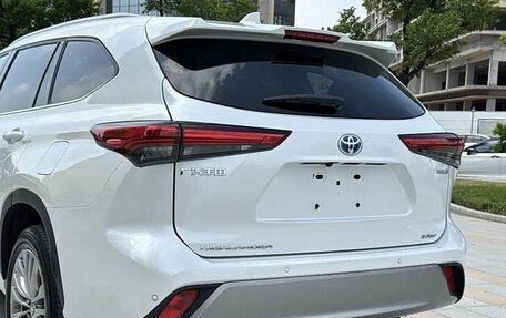 Toyota Highlander, 2022 год, 3 390 000 рублей, 9 фотография
