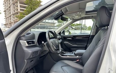 Toyota Highlander, 2022 год, 3 390 000 рублей, 15 фотография