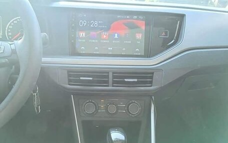 Volkswagen Polo, 2021 год, 990 007 рублей, 13 фотография