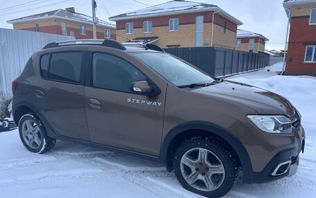 Renault Sandero II рестайлинг, 2020 год, 1 100 000 рублей, 3 фотография