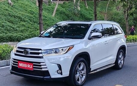 Toyota Highlander III, 2021 год, 2 620 000 рублей, 1 фотография