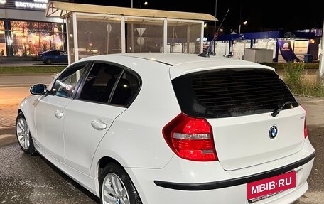 BMW 1 серия, 2009 год, 636 000 рублей, 1 фотография