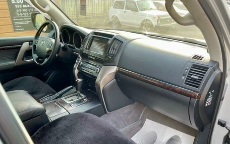 Toyota Land Cruiser 200, 2007 год, 2 999 000 рублей, 14 фотография