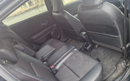 Honda Vezel, 2019 год, 1 750 000 рублей, 3 фотография
