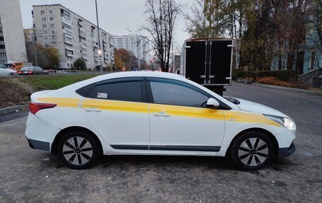 Hyundai Solaris II рестайлинг, 2018 год, 760 000 рублей, 3 фотография