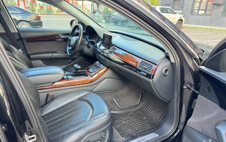 Audi A8, 2011 год, 1 850 000 рублей, 14 фотография