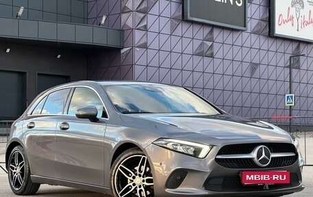 Mercedes-Benz A-Класс, 2019 год, 2 347 000 рублей, 1 фотография