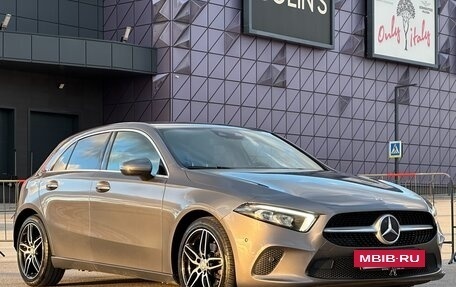 Mercedes-Benz A-Класс, 2019 год, 2 347 000 рублей, 2 фотография