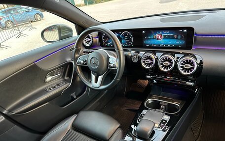 Mercedes-Benz A-Класс, 2019 год, 2 347 000 рублей, 21 фотография