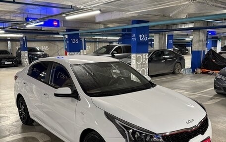 KIA Rio IV, 2021 год, 1 900 000 рублей, 1 фотография