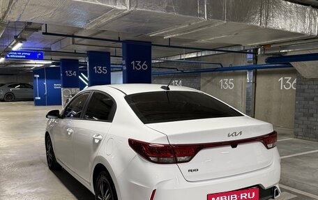 KIA Rio IV, 2021 год, 1 900 000 рублей, 6 фотография