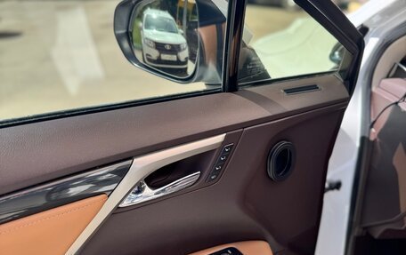 Lexus RX IV рестайлинг, 2017 год, 3 669 000 рублей, 10 фотография