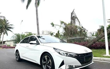 Hyundai Elantra, 2021 год, 1 400 000 рублей, 2 фотография