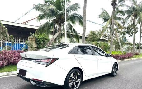 Hyundai Elantra, 2021 год, 1 400 000 рублей, 4 фотография