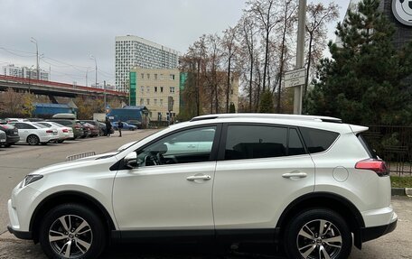 Toyota RAV4, 2017 год, 2 450 000 рублей, 3 фотография
