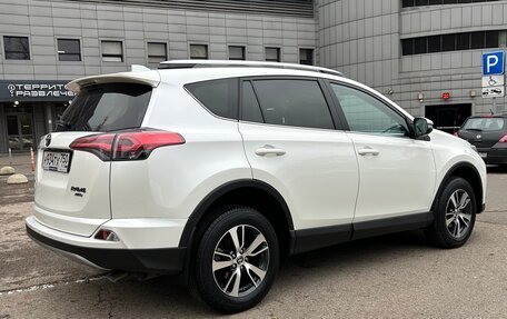 Toyota RAV4, 2017 год, 2 450 000 рублей, 7 фотография