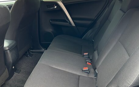 Toyota RAV4, 2017 год, 2 450 000 рублей, 14 фотография