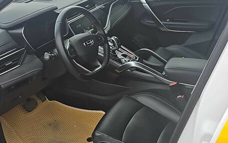 Geely Atlas, 2024 год, 1 725 000 рублей, 8 фотография