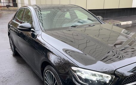 Mercedes-Benz E-Класс, 2021 год, 5 500 000 рублей, 2 фотография