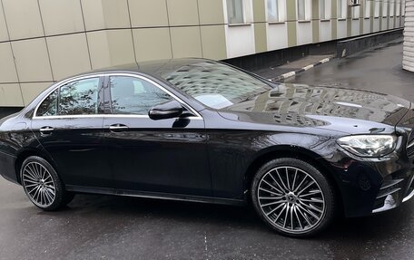 Mercedes-Benz E-Класс, 2021 год, 5 500 000 рублей, 3 фотография