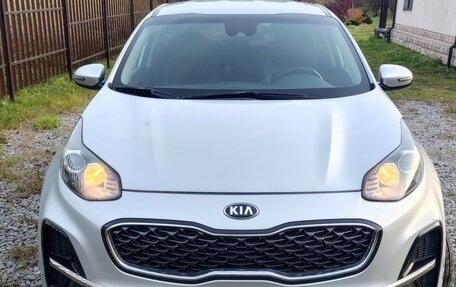 KIA Sportage IV рестайлинг, 2020 год, 2 570 000 рублей, 2 фотография