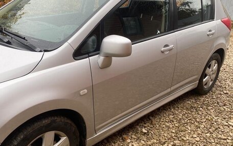 Nissan Tiida, 2011 год, 820 000 рублей, 4 фотография