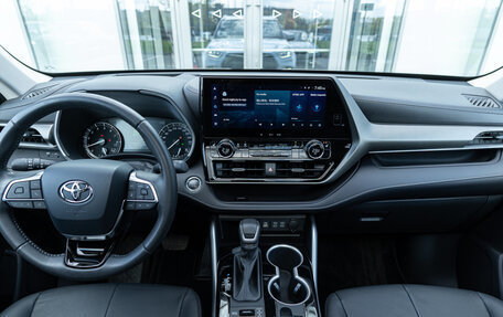 Toyota Highlander, 2025 год, 6 870 000 рублей, 15 фотография
