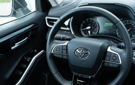 Toyota Highlander, 2025 год, 6 870 000 рублей, 17 фотография
