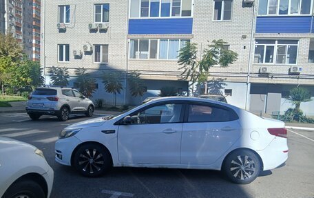 KIA Rio III рестайлинг, 2015 год, 550 000 рублей, 4 фотография