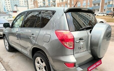 Toyota RAV4, 2006 год, 1 050 000 рублей, 5 фотография