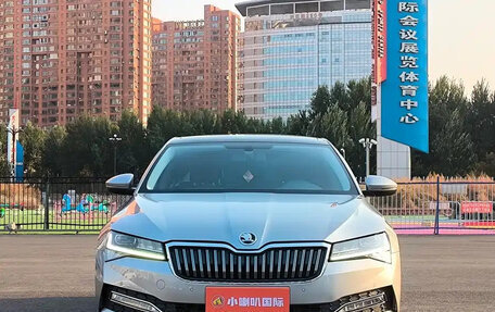 Skoda Superb III рестайлинг, 2022 год, 1 750 000 рублей, 2 фотография