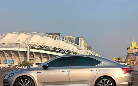 Skoda Superb III рестайлинг, 2022 год, 1 750 000 рублей, 5 фотография